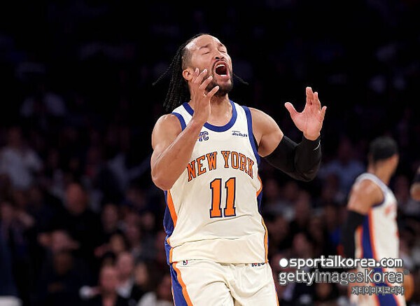 초비상! 뉴욕 닉스, 메인 핸들러 제일런 브런슨 발목 부상 - 뉴스 썸네일 이미지