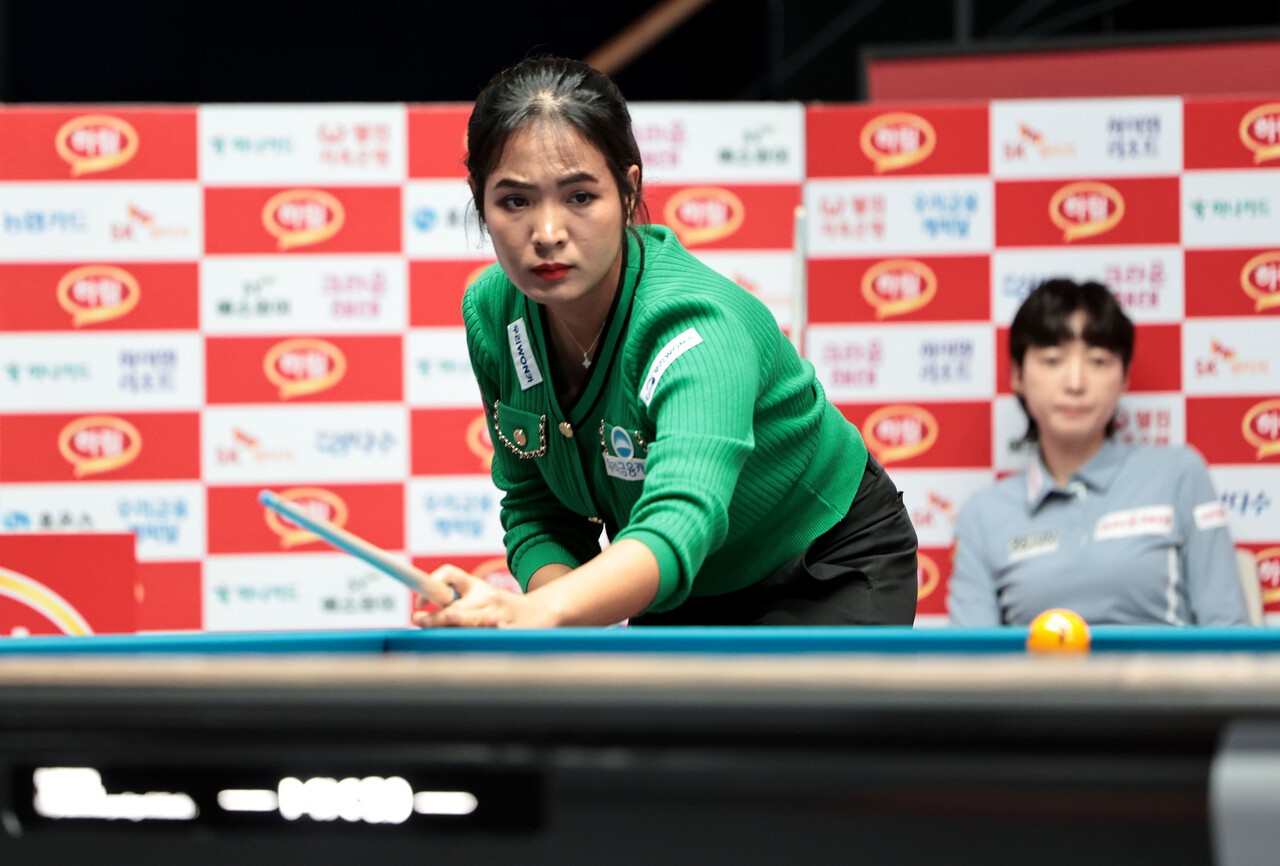 '캄보디아 특급' 스롱, '여제' 김가영 제치고 1위 등극까지 두 걸음 남았... - 뉴스 썸네일 이미지