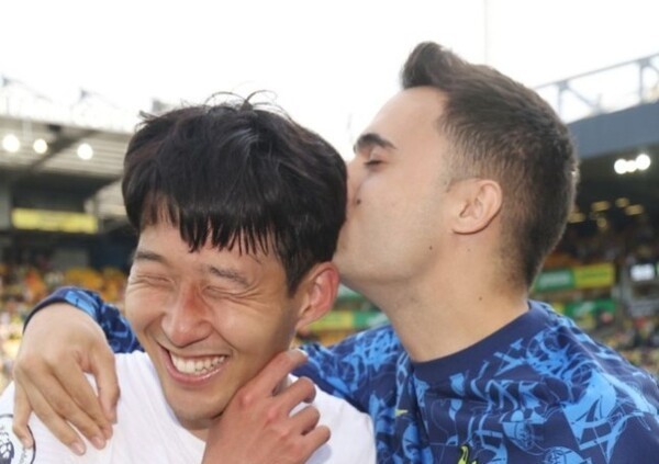 아뿔싸! 손흥민과 맞대결 앞두고 돌발 변수... 토트넘 출신 레길론, 개막... - 뉴스 썸네일 이미지