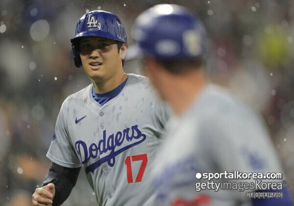 LA 다저스 유니폼을 입은 오타니 쇼헤이