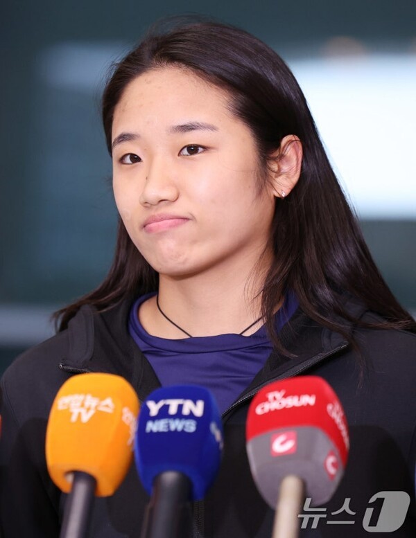이럴 수가! 안세영 "남자 선배 사적 심부름, 속옷 빨래까지"...부조리 관... - 뉴스 썸네일 이미지