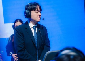 [오피셜] ‘4위→7위 대추락’ 농심, ‘댄디’ 최인규 감독 선임해 반전 노린다…선수단은 ‘스폰지·태윤’으로 보강