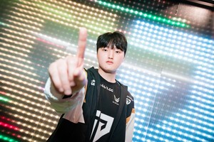 [오피셜] ‘원딜 도련님’ 전격 T1행! ‘페이즈’ 김수환 LCK 복귀…계약 기간 3년, ‘구마유시’ 자리 채운다