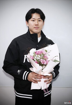 [공식발표] KT의 ‘분노의 쇼핑’이 이어진다…김현수 이어 최원준도 영입, 4년 최대 48억 원에 계약