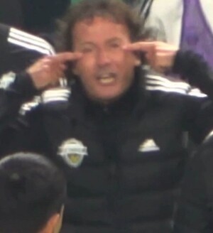 "바보에다가 쫄보"… 이주헌 해설위원, 연맹 향해 작심 비판! 타노스 코치 징계→사임에 분노 폭발 "어떻게 이렇게 비합리적인가"