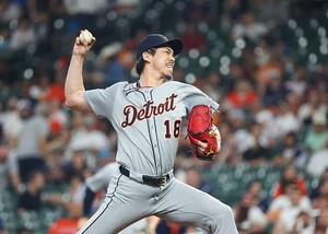 [오피셜] 美日 통산 165승 &apos;류현진 동료&apos; 마에다, MLB 떠나 라쿠텐 복귀…일본에서 인생 2막 연다