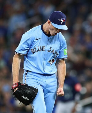 초대박 소식! 다저스 벼랑 끝까지 몰고 갔던 WS 준우승 팀 투수가 한국으로 온다고? 토론토 소속 투수 루카스, 아시아행 위해 계약 해지