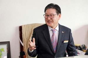 &apos;조경수 비리 의혹&apos; 박세복 전 영동군수 무죄 선고